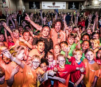 XL11-1-MenzisTenniskidsFeest_foto2