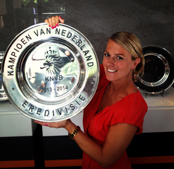 XL38BlikVanBuitenstaanderVanDerLaan-3