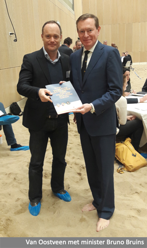 XL39-5vragen aanBertVanOostveen, samen met Minister Bruno Bruins copy