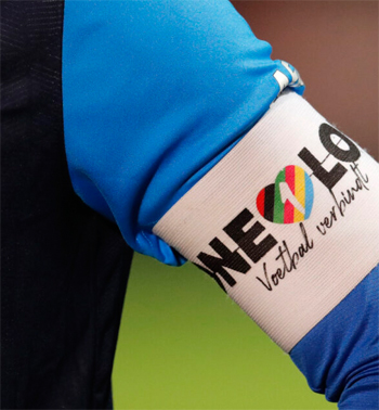 XL38OpenPodiumML-onelove-1