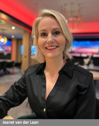 XL15JeanetVanDerLaan-1B