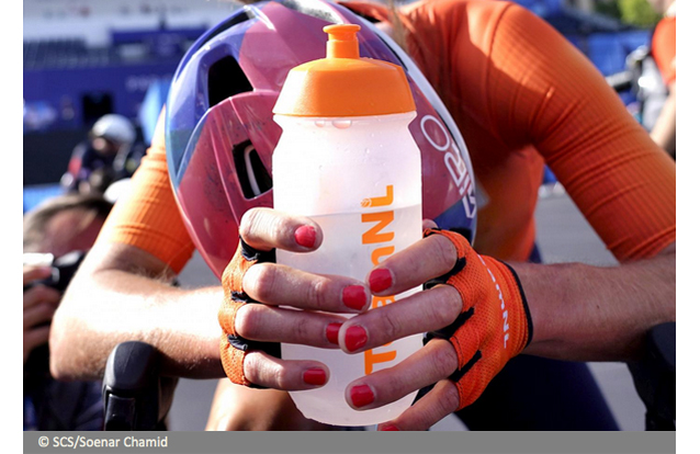 XL7BindingVergrotenDoorSport25-EG-2