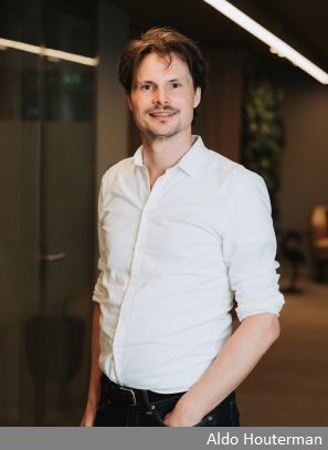 2. (1) Tekst Foto Aldo Houterman