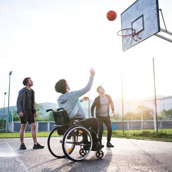 XL36 - 1. rolstoel shutterstock_2470161743