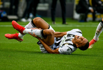 Voetbalblessure shutterstock 2029743191