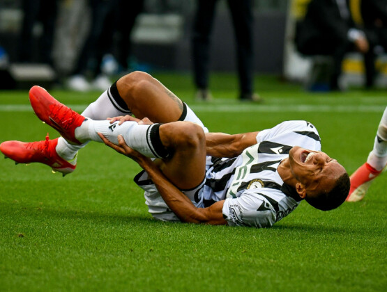 Voetbalblessure shutterstock 2029743191